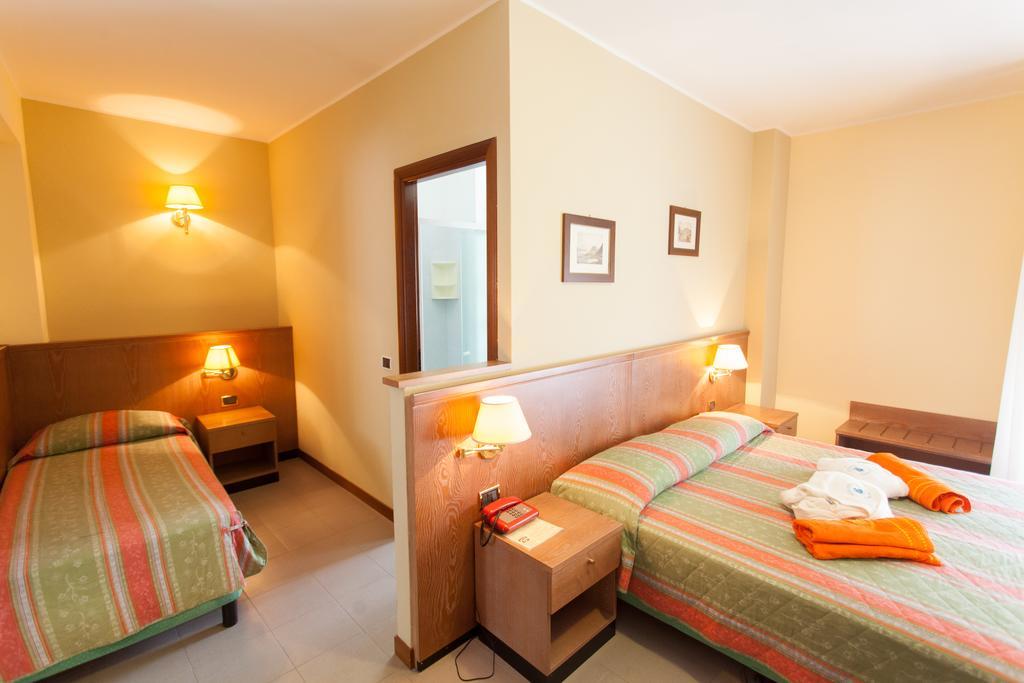 Hotel Sporting Tabiano Terme Eksteriør billede